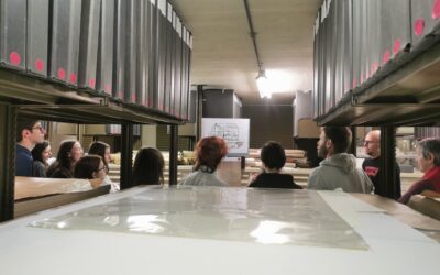 Les élèves de l’atelier HIDA et du CNRD aux Archives Départementales de la Vendée